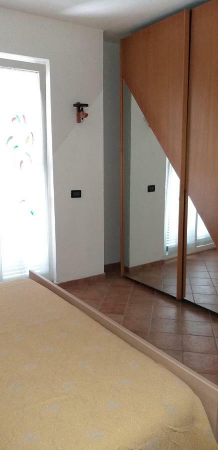 Appartamento Terrazza Vista Mare Mozzafiato Монеглия Екстериор снимка